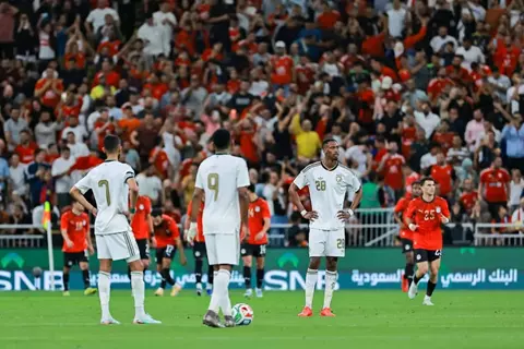 سقوط تاريخي وإقالة رينارد مطلب.. ماذا قالت الصحف السعودية عن السقوط أمام مصر؟